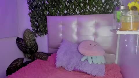 ANNA online show from November 2025 04:00:02 AM