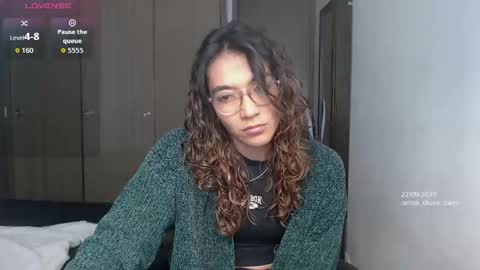 Anna online show from September 2025 03:25:01 PM