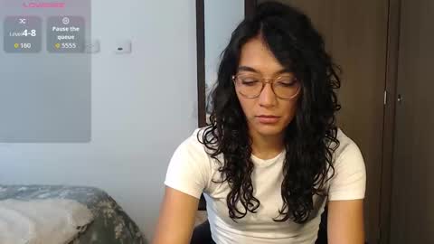 Anna online show from November 2025 03:22:02 PM