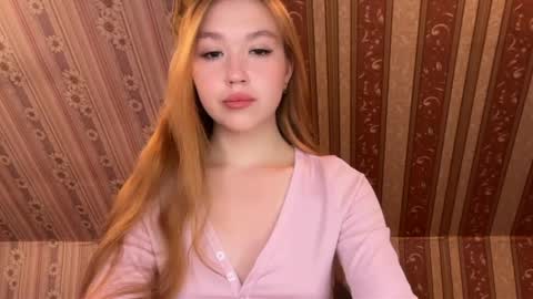 Snapshot of anna_raspberry chatting on May 2026 06:50:02 PM Anne online show from May 2026 06:50:02 PM