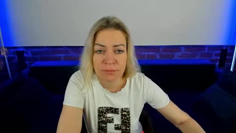 anna_snow9 online show from October 2025 05:41:02 AM