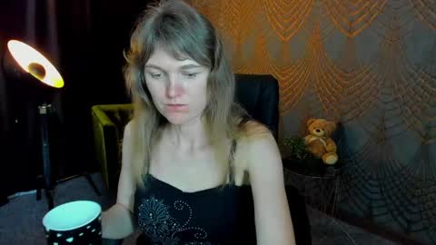 Snapshot of annabel_xxx chatting on May 2026 06:32:03 AM Annabel online show from May 2026 06:32:03 AM