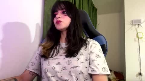 Anna online show from November 2025 06:12:01 AM