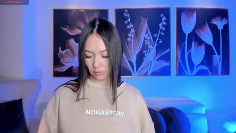 Snapshot of annahoffman_ chatting on October 2025 01:12:01 PM annahoffman_ online show from October 2025 01:12:01 PM