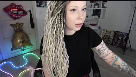 Snapshot of annanebula chatting on May 2026 01:23:02 AM Anna online show from May 2026 01:23:02 AM