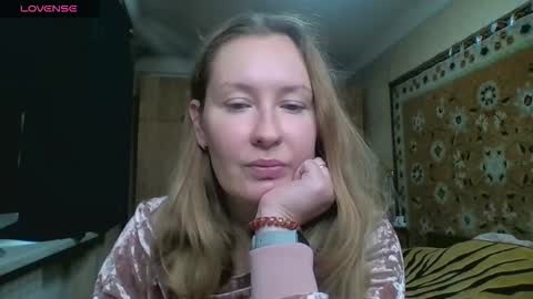 Snapshot of annaxlovers chatting on October 2025 09:42:01 AM AnnaXLovers online show from October 2025 09:42:01 AM