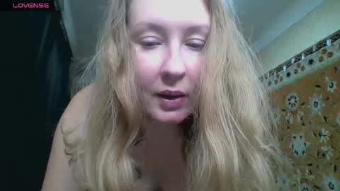 Snapshot of annaxlovers chatting on October 2025 09:56:02 AM AnnaXLovers online show from October 2025 09:56:02 AM