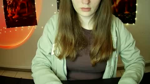 Bella online show from September 2025 09:10:02 AM