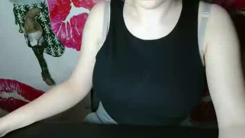 Bella online show from November 2025 07:07:02 PM