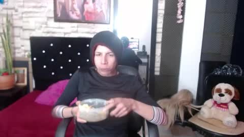 Snapshot of anne_castle86 chatting on October 2025 05:08:01 AM Anne online show from October 2025 05:08:01 AM