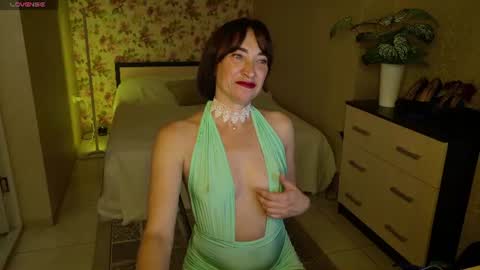 anne_karma online show from August 2026 07:34:02 PM