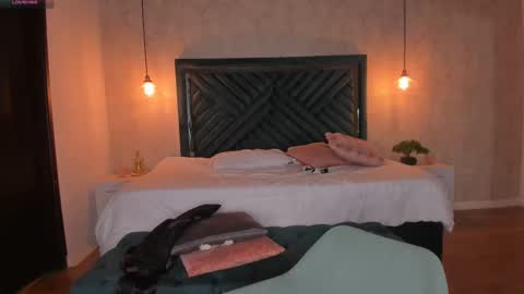 Ann  online show from February 2025 10:26:01 AM