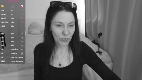 Snapshot of annemorie chatting on April 2026 05:51:02 AM Annemorie online show from April 2026 05:51:02 AM