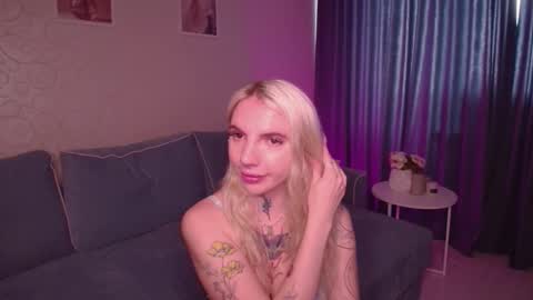 Snapshot of annetenet chatting on September 2025 09:20:01 AM Annet online show from September 2025 09:20:01 AM