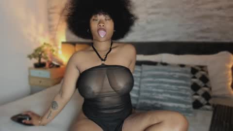 Anneth online show from November 2025 07:47:02 PM