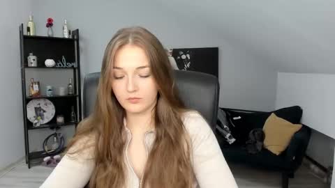 annewilsonn online show from November 2025 04:44:01 AM