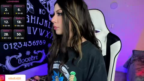 Snapshot of anni_420_ chatting on December 2024 08:55:01 PM Nikoll online show from December 2024 08:55:01 PM