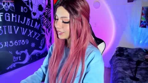 Snapshot of anni_420_ chatting on December 2024 10:09:02 PM Nikoll online show from December 2024 10:09:02 PM