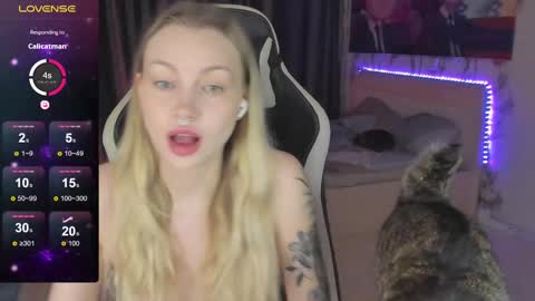 Annie online show from March 2025 08:55:01 PM