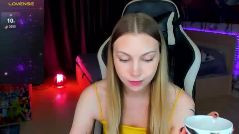 Annie online show from October 2025 03:23:02 PM