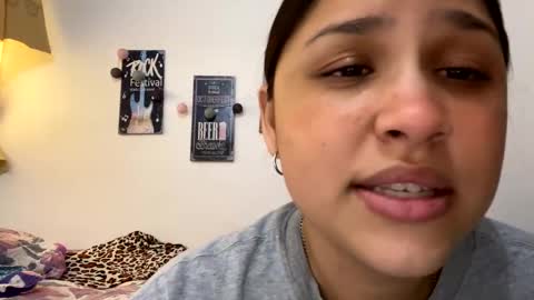 Snapshot of annie_catt_ chatting on January 2025 07:55:01 PM Annie online show from January 2025 07:55:01 PM