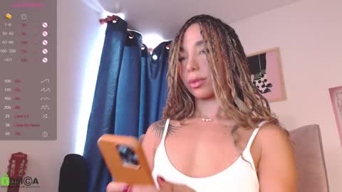 Annie online show from October 2025 01:56:02 PM