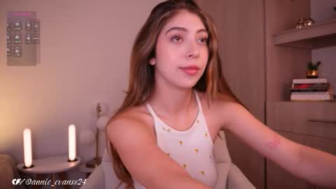 Annie Evans online show from November 2025 07:47:02 PM