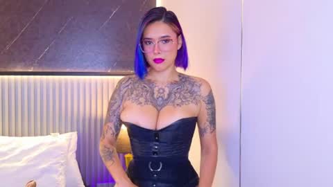 ANNIE HAWK online show from June 2026 10:10:01 AM