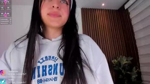 Snapshot of annie_roberts7 chatting on December 2024 10:54:02 PM Annie Roberts online show from December 2024 10:54:02 PM