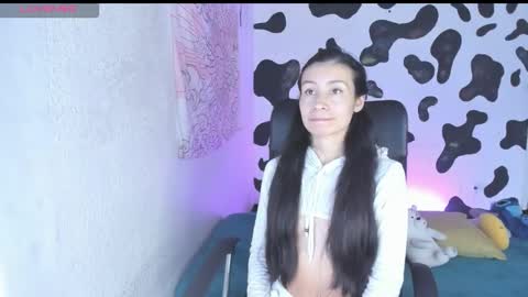 Annie  online show from December 2025 09:20:01 PM