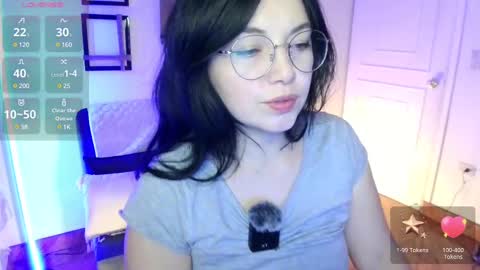 LAURA - A n n i e  S w a n online show from February 2025 03:12:02 AM