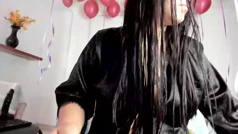 Annie online show from November 2025 02:17:01 PM