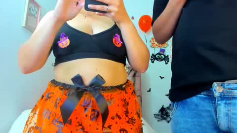 Anniecollen online show from October 2025 02:44:01 AM