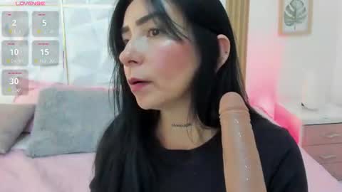 Snapshot of anniee_333 chatting on July 2026 02:34:01 PM online show from July 2026 02:34:01 PM