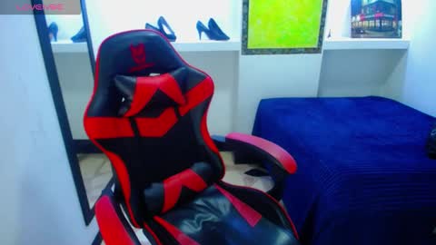 Anniee online show from January 2025 11:43:02 AM