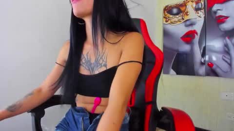 Anniee online show from September 2025 02:40:02 PM