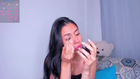 Snapshot of anniegil_cs chatting on January 2025 12:22:01 AM Annie online show from January 2025 12:22:01 AM