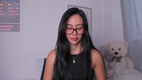 Snapshot of anniegil_cs chatting on January 2025 10:44:01 PM Annie online show from January 2025 10:44:01 PM