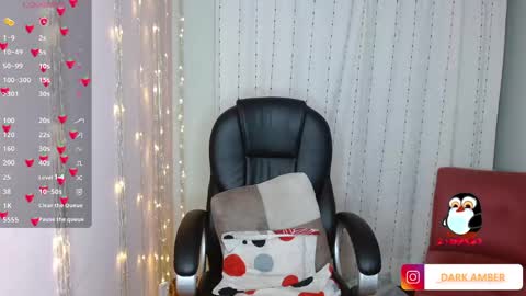 Snapshot of anniehh_ chatting on January 2025 12:54:01 AM   Annie  Independent model Hello all offline tokens are appreciated  thank you for your support.33 online show from January 2025 12:54:01 AM