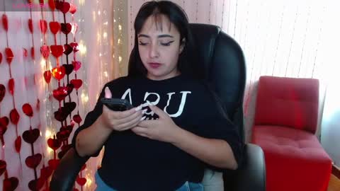 Snapshot of anniehh_ chatting on March 2025 06:48:01 PM   Annie  Independent model Hello all offline tokens are appreciated  thank you for your support.33 online show from March 2025 06:48:01 PM