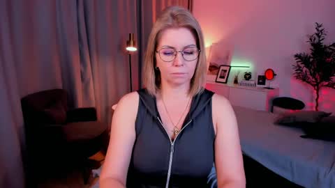 Annie online show from April 2026 07:00:02 AM