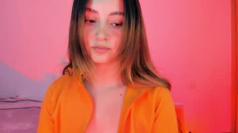 Annie online show from November 2025 01:41:02 AM