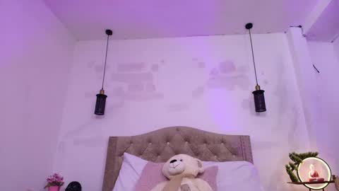 Annie online show from March 2025 04:11:02 PM