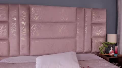 Annie online show from October 2025 11:43:01 AM