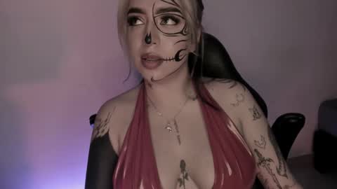 Annika online show from October 2025 05:09:02 AM