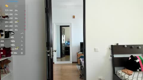 annisefoxy online show from May 2026 12:34:02 PM
