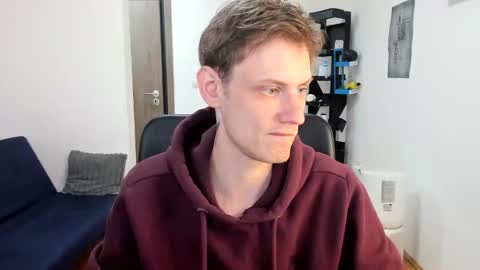    online show from October 2025 01:18:01 PM