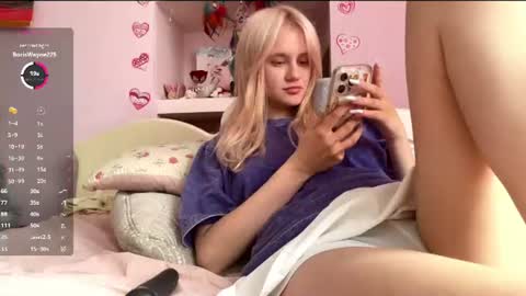Snapshot of annrosy chatting on July 2026 11:38:01 AM Hello my name is Kate online show from July 2026 11:38:01 AM
