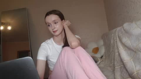 Snapshot of anny_meow chatting on May 2026 04:52:01 AM Ann My current schedule is below online show from May 2026 04:52:01 AM