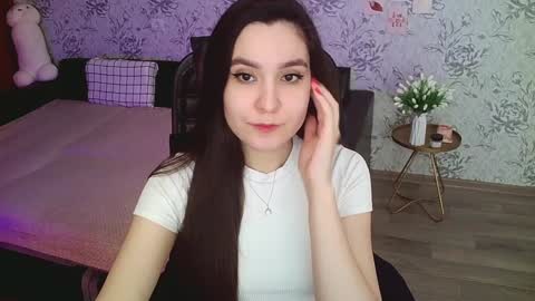 Annie online show from December 2024 03:44:01 AM